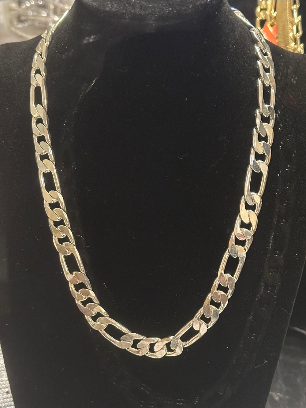 925 sterling silver cuban link style  chain necklace. Measures 20 inch